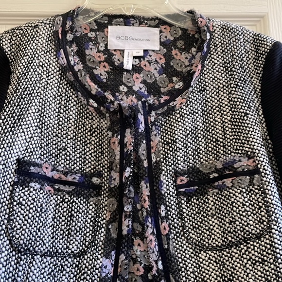 BCBG blazer jacket - Picture 2 of 5